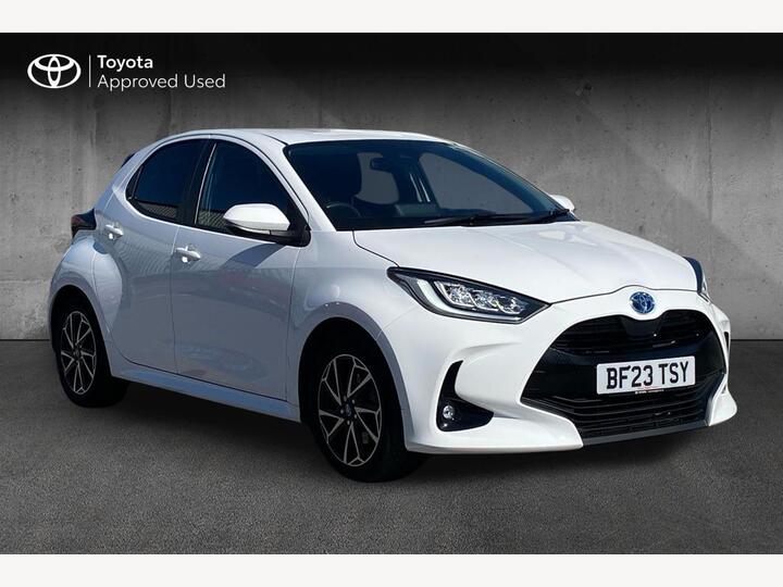 Toyota Yaris 1.5 VVT-h Design E-CVT Euro 6 (s/s) 5dr