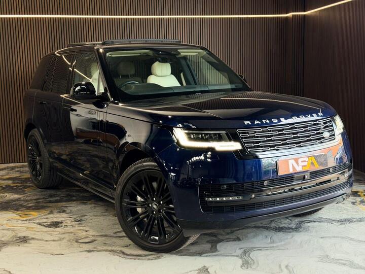 Land Rover RANGE ROVER 3.0 P440e 38.2kWh SE Auto 4WD Euro 6 (s/s) 5dr Land Rover RANGE ROVER 3.0 P440e 38.2kWh SE Auto 4WD Euro 6 (s/s) 5dr