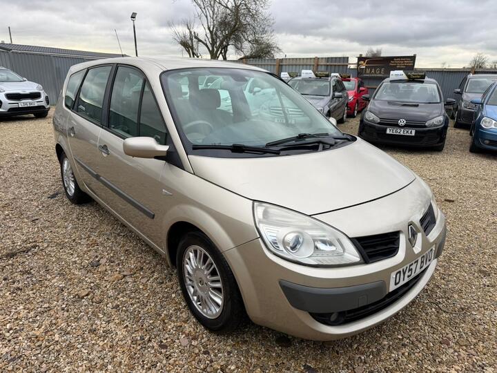 Renault Grand Scenic 2.0 VVT Privilege 5dr
