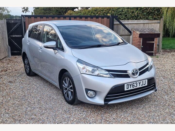 Toyota Verso 2.0 D-4D Icon Euro 5 5dr