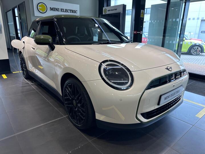 MINI Electric Cooper SE 54.2kWh Paul Smith Edition Auto 3dr
