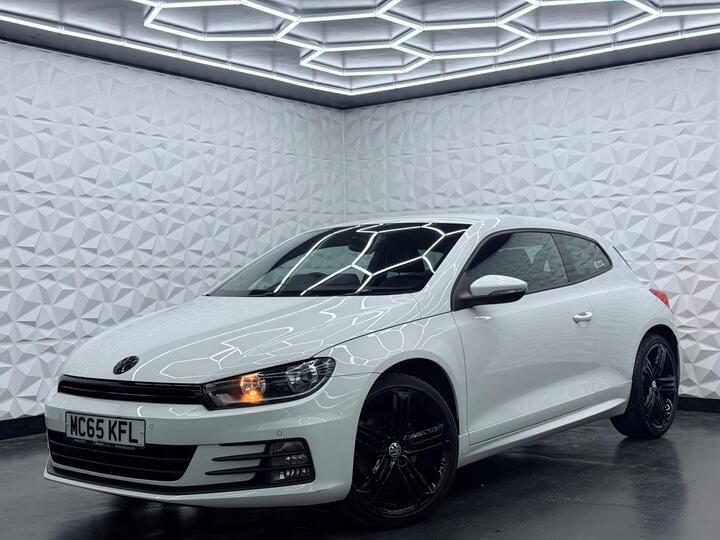 Volkswagen Scirocco 2.0 TSI BlueMotion Tech R-Line Euro 6 (s/s) 3dr
