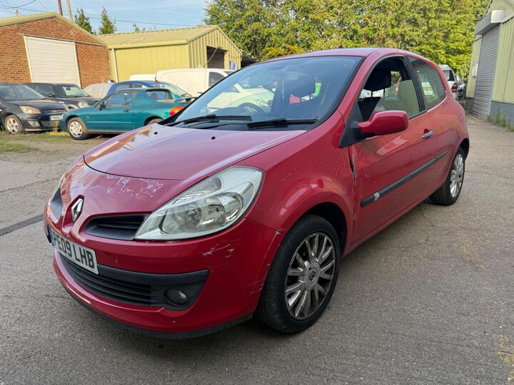 Renault Clio 1.2 16v Dynamique 3dr