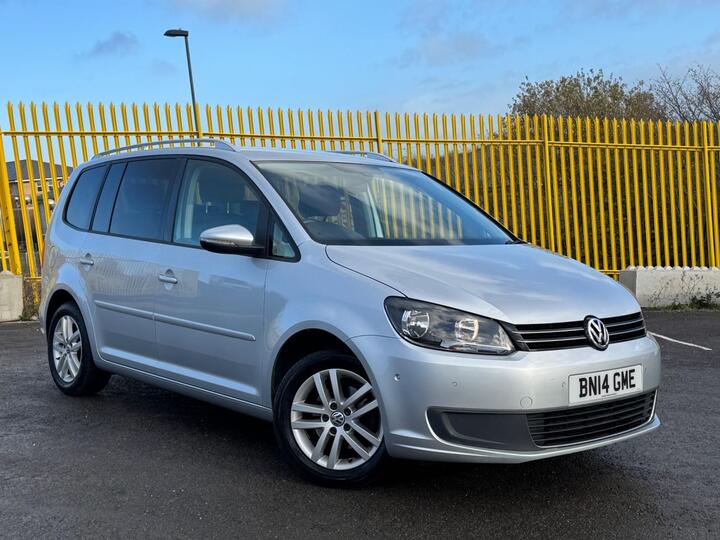 Volkswagen Touran 1.6 TDI SE Euro 5 5dr Volkswagen Touran 1.6 TDI SE Euro 5 5dr