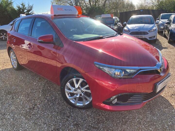 Toyota AURIS 1.2 VVT-i Icon Euro 6 (s/s) 5dr Toyota AURIS 1.2 VVT-i Icon Euro 6 (s/s) 5dr