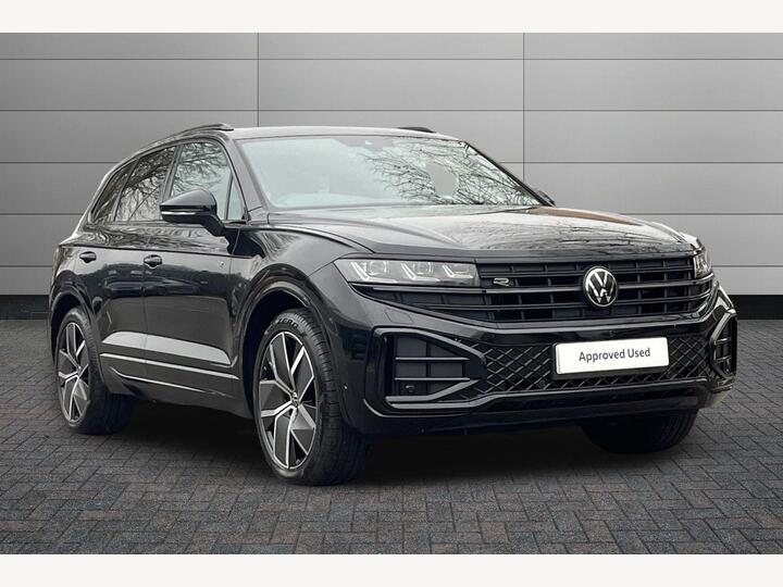 Volkswagen Touareg 3.0 TDI V6 Black Edition Tiptronic 4Motion Euro 6 (s/s) 5dr Volkswagen Touareg 3.0 TDI V6 Black Edition Tiptronic 4Motion Euro 6 (s/s) 5dr