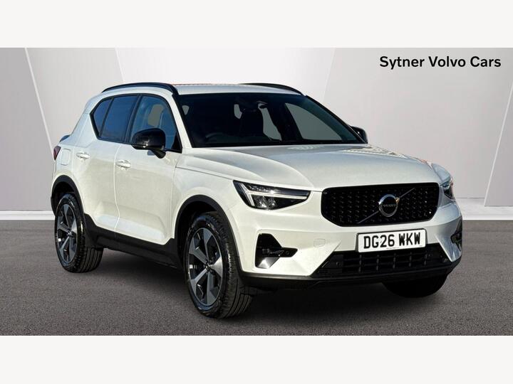 Volvo XC40 2.0 B4 MHEV Plus Dark DCT Auto Euro 6 (s/s) 5dr
