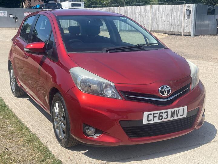 Toyota Yaris 1.33 Dual VVT-i Icon Plus Euro 5 5dr