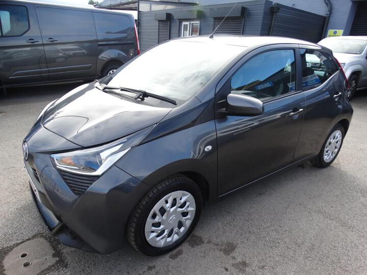 Toyota AYGO 1.0 VVT-i X-play Euro 6 (s/s) 5dr