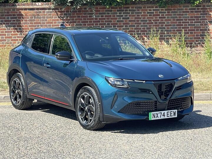 Alfa Romeo Junior 54kWh Elettrica Speciale Auto 5dr Alfa Romeo Junior 54kWh Elettrica Speciale Auto 5dr