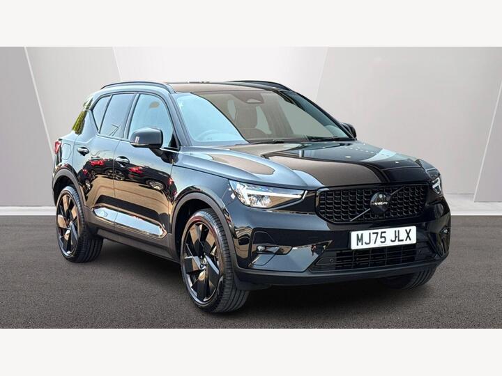 Volvo XC40 2.0 B3 MHEV Plus Black Edition DCT Auto Euro 6 (s/s) 5dr