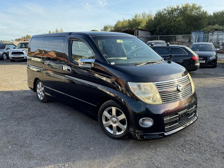 Nissan ELGRAND 2.5 V6 | HIGHWAY STAR Nissan ELGRAND 2.5 V6 | HIGHWAY STAR