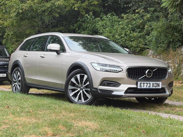 Volvo V90 Cross Country 2.0 B4 MHEV Plus Auto AWD Euro 6 (s/s) 5dr