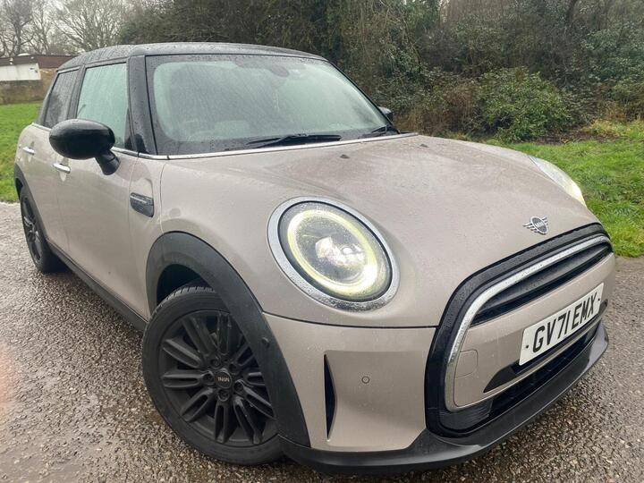 MINI Hatch 1.5 Cooper Exclusive Steptronic Euro 6 (s/s) 5dr
