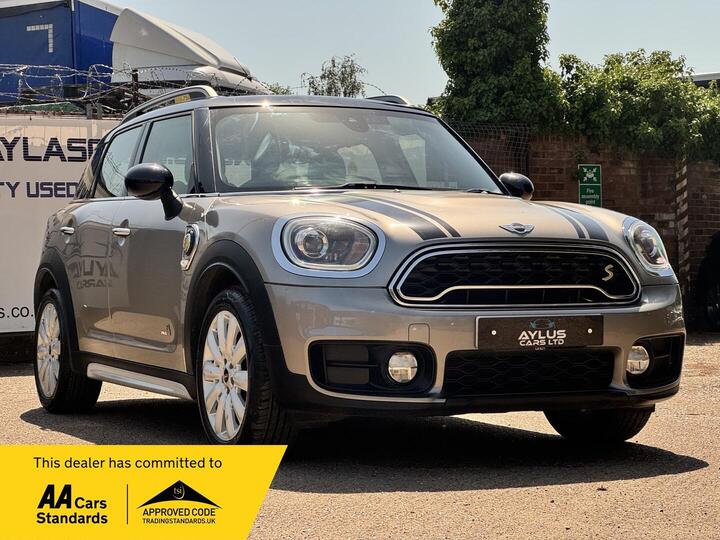 MINI Countryman 1.5 7.6kWh Cooper SE Auto ALL4 Euro 6 (s/s) 5dr MINI Countryman 1.5 7.6kWh Cooper SE Auto ALL4 Euro 6 (s/s) 5dr