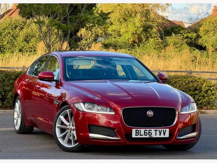 Jaguar XF 2.0d Prestige Auto Euro 6 (s/s) 4dr