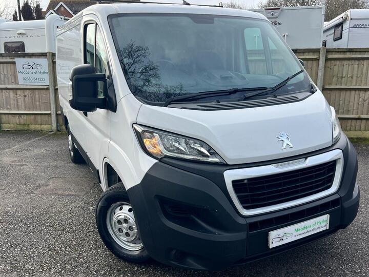 Peugeot Boxer 2.2 BLUEHDI 333 L1H1 PROFESSIONAL VAN