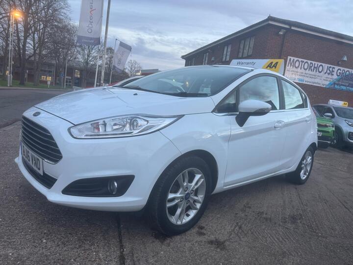 Ford Fiesta 1.0T EcoBoost Zetec Euro 6 (s/s) 5dr Ford Fiesta 1.0T EcoBoost Zetec Euro 6 (s/s) 5dr