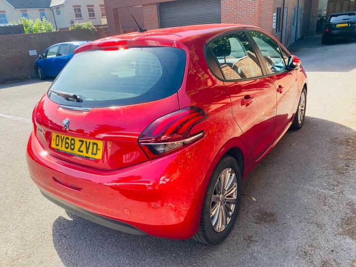 Peugeot 208 1.2 PureTech Signature Euro 6 (s/s) 5dr