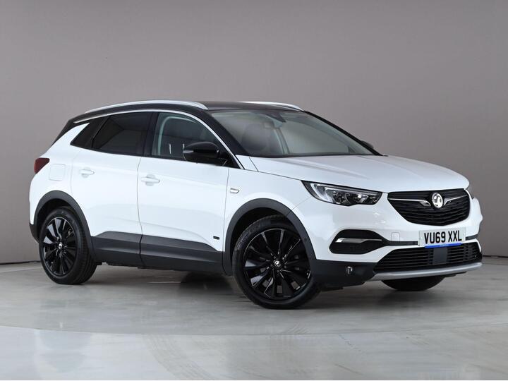 Vauxhall Grandland X 1.6 13.2kWh Elite Nav Auto 4WD Euro 6 (s/s) 5dr Hybrid4 Vauxhall Grandland X 1.6 13.2kWh Elite Nav Auto 4WD Euro 6 (s/s) 5dr Hybrid4