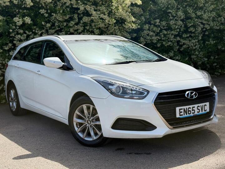 Hyundai I40 1.7 CRDi Blue Drive S Tourer Euro 6 (s/s) 5dr Hyundai I40 1.7 CRDi Blue Drive S Tourer Euro 6 (s/s) 5dr