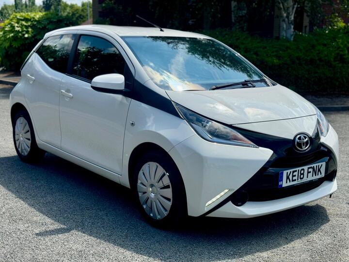 Toyota AYGO 1.0 VVT-i X-play X-shift Euro 6 5dr