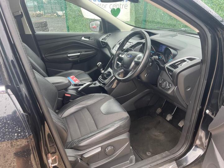 Ford Kuga 2.0 TDCi Titanium 2WD Euro 5 5dr