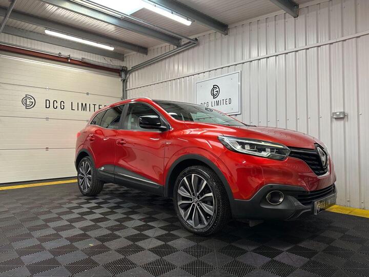 Renault KADJAR 1.2 TCe Signature Nav Euro 6 (s/s) 5dr Renault KADJAR 1.2 TCe Signature Nav Euro 6 (s/s) 5dr