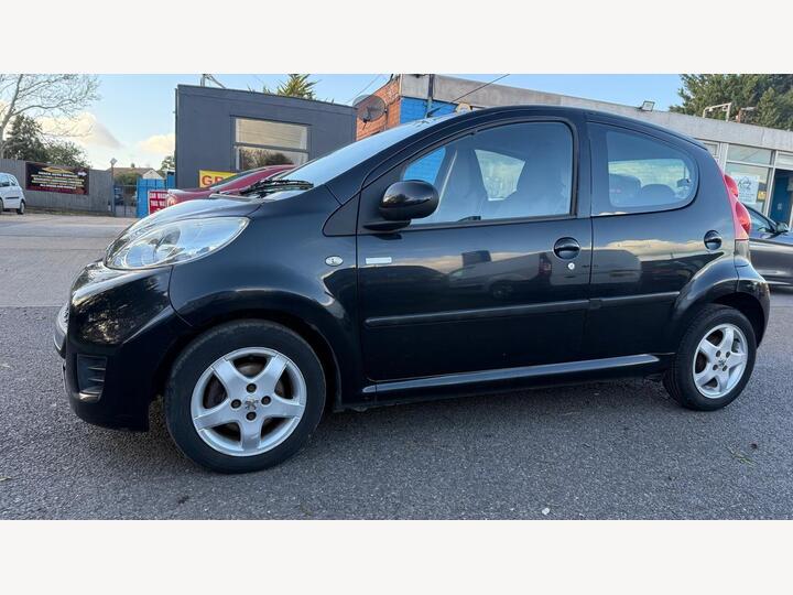 Peugeot 107 1.0 12V Millesim Euro 4 5dr