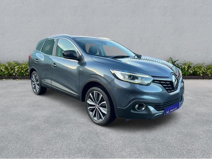 Renault Kadjar 1.6 DCi Signature Nav Euro 6 (s/s) 5dr Renault Kadjar 1.6 DCi Signature Nav Euro 6 (s/s) 5dr