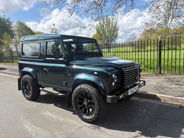 Land Rover DEFENDER 2.2 TDCi XS Station Wagon 4WD SWB Euro 5 3dr