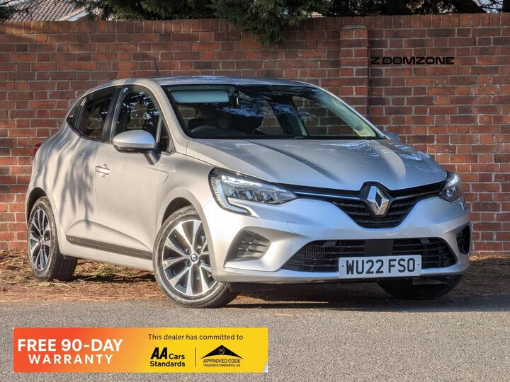 Renault Clio 1.0 TCe Iconic Edition Euro 6 (s/s) 5dr Renault Clio 1.0 TCe Iconic Edition Euro 6 (s/s) 5dr