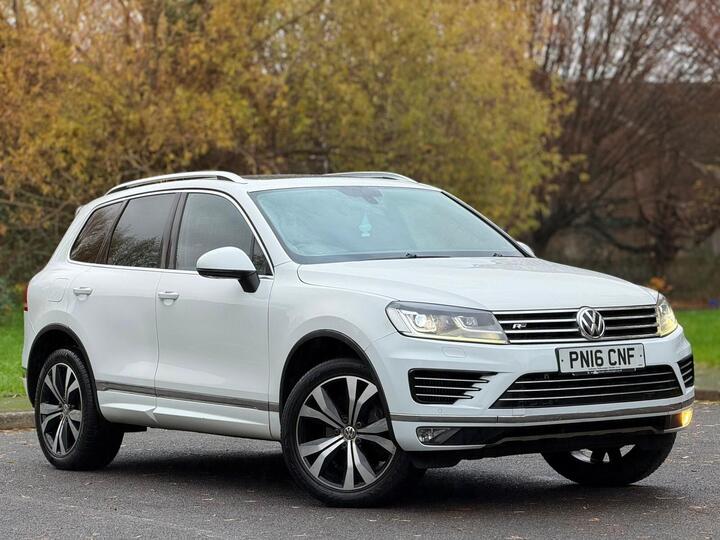 Volkswagen Touareg 3.0 TDI V6 BlueMotion Tech R-Line Tiptronic 4WD Euro 6 (s/s) 5dr Volkswagen Touareg 3.0 TDI V6 BlueMotion Tech R-Line Tiptronic 4WD Euro 6 (s/s) 5dr