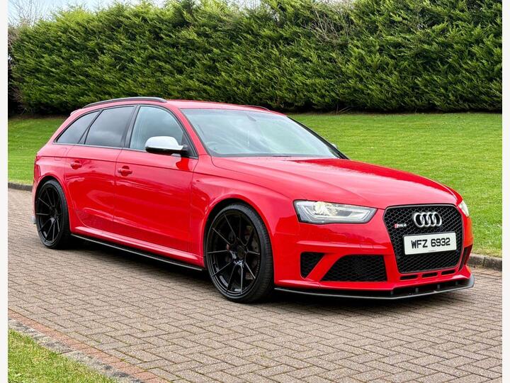 Audi RS4 AVANT 4.2 FSI V8 S Tronic Quattro Euro 5 5dr Audi RS4 AVANT 4.2 FSI V8 S Tronic Quattro Euro 5 5dr