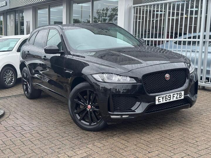 Jaguar F-pace 2.0 D180 Chequered Flag Auto AWD Euro 6 (s/s) 5dr