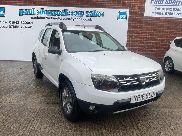 Dacia DUSTER DIESEL HATCHBACK 1.5 DCi Laureate Euro 6 (s/s) 5dr