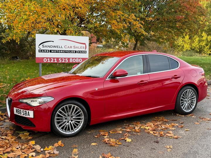 Alfa Romeo Giulia 2.0T Lusso Ti Auto Euro 6 (s/s) 4dr Alfa Romeo Giulia 2.0T Lusso Ti Auto Euro 6 (s/s) 4dr