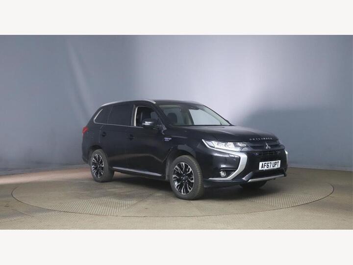 Mitsubishi OUTLANDER 2.0h 12kWh 4hs CVT 4WD Euro 6 (s/s) 5dr Mitsubishi OUTLANDER 2.0h 12kWh 4hs CVT 4WD Euro 6 (s/s) 5dr