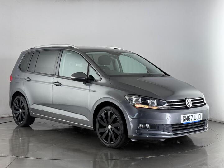 Volkswagen Touran 2.0 TDI SE DSG Euro 6 (s/s) 5dr Volkswagen Touran 2.0 TDI SE DSG Euro 6 (s/s) 5dr