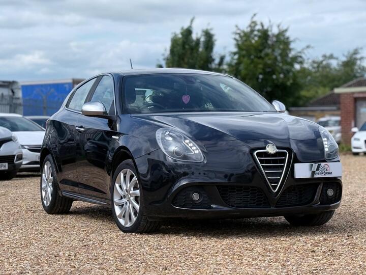 Alfa Romeo Giulietta 2.0 JTDM-2 Veloce Euro 5 (s/s) 5dr