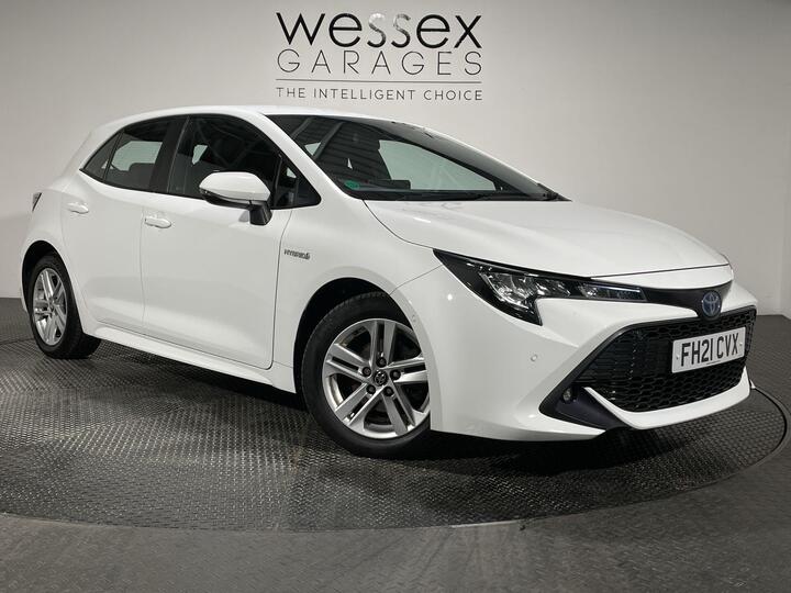 Toyota Corolla 1.8 VVT-h Icon Tech CVT Euro 6 (s/s) 5dr