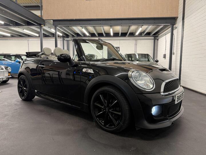 MINI Convertible 1.6 Cooper S Euro 5 (s/s) 2dr