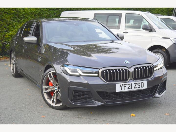 BMW 5 Series 4.4 M550i V8 Steptronic XDrive Euro 6 (s/s) 4dr
