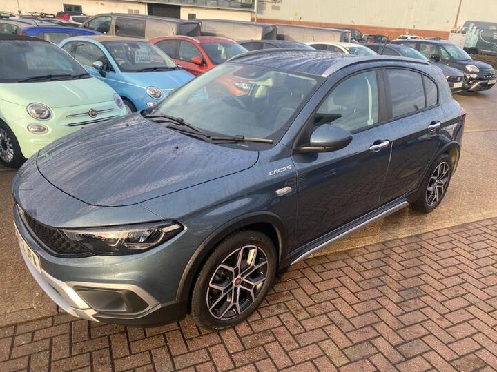 Fiat Tipo Cross 1.5 FireFly Turbo MHEV Cross DCT Euro 6 (s/s) 5dr