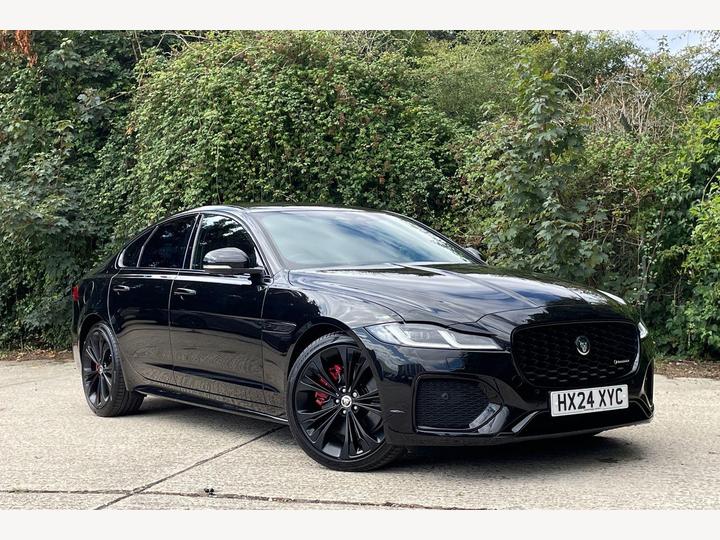 Jaguar XF 2.0 D200 MHEV R-Dynamic SE Black Auto Euro 6 (s/s) 4dr