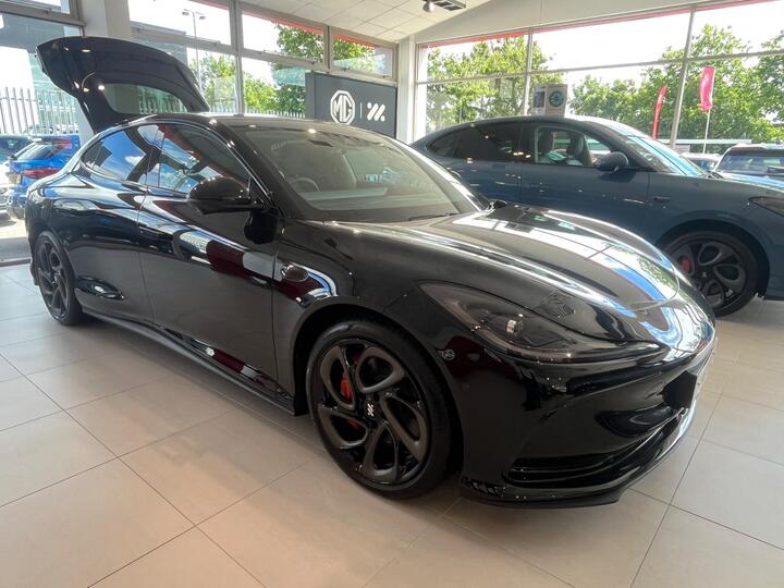 MG MG IM5 100kWh Performance Saloon Auto 4WD 5dr
