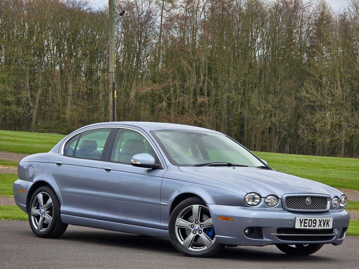 Jaguar X-Type 2.2D DPF SE 4dr Jaguar X-Type 2.2D DPF SE 4dr