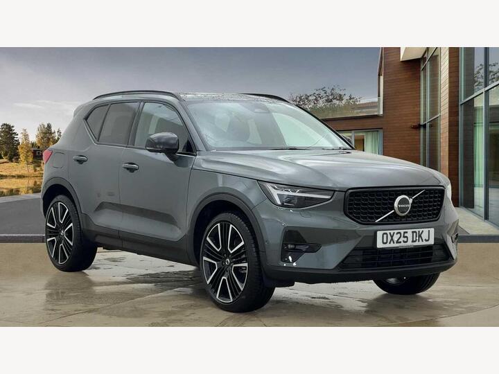 Volvo XC40 2.0 B3 MHEV Ultra Dark DCT Auto Euro 6 (s/s) 5dr