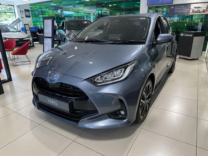 Toyota Yaris 1.5 VVT-h Design E-CVT Euro 6 (s/s) 5dr