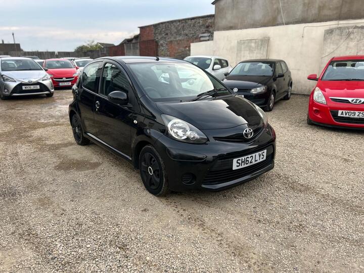Toyota AYGO 1.0 VVT-i Ice Euro 5 5dr